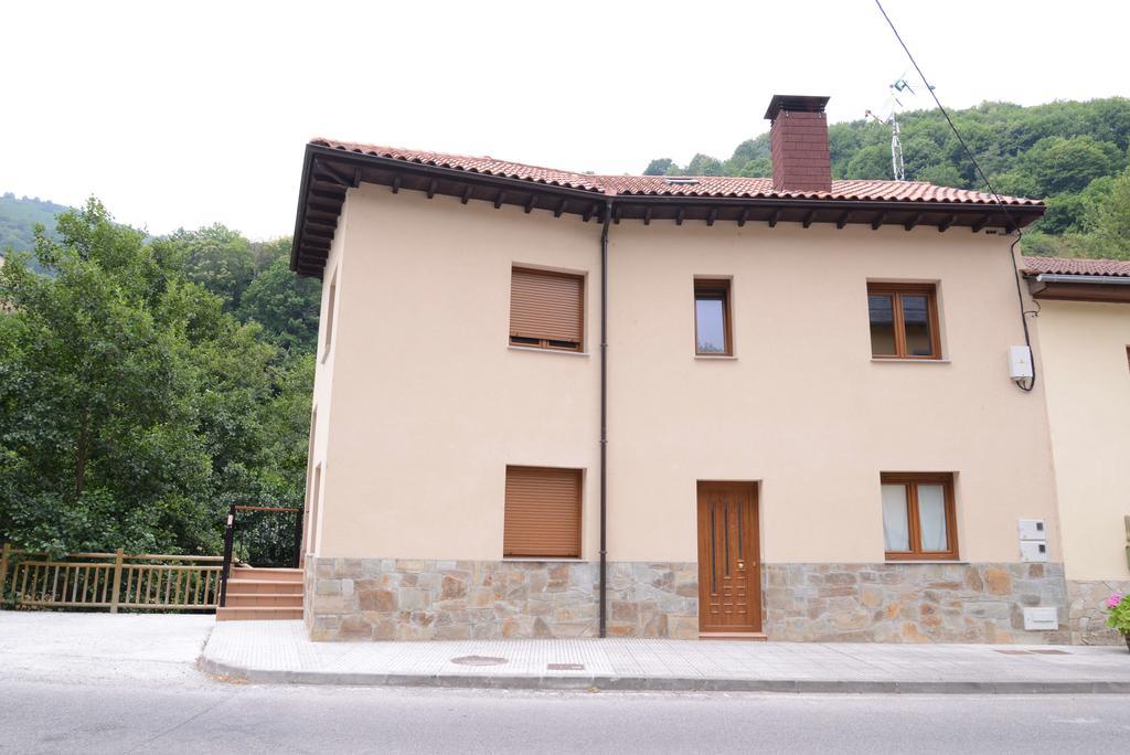 Apartamentos El Rincon De Limes Cangas De Narcea Zimmer foto